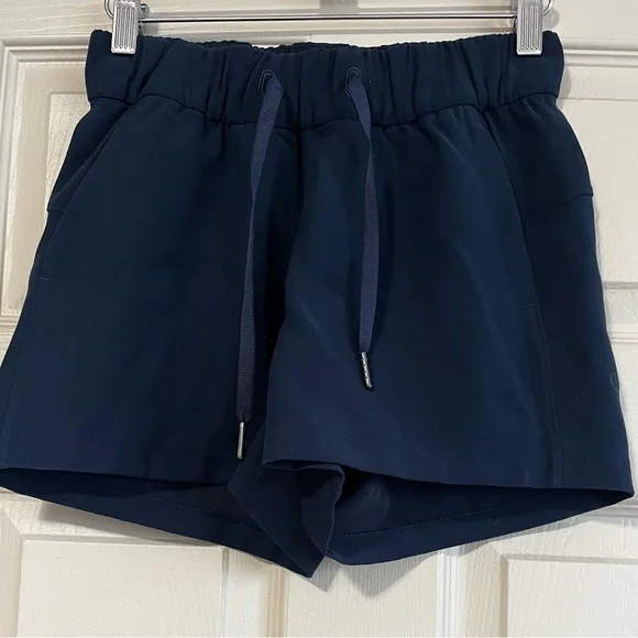 Lululemon On the Fly Navy Blue Shorts Women’s Size 2 - Picture 3 of 9